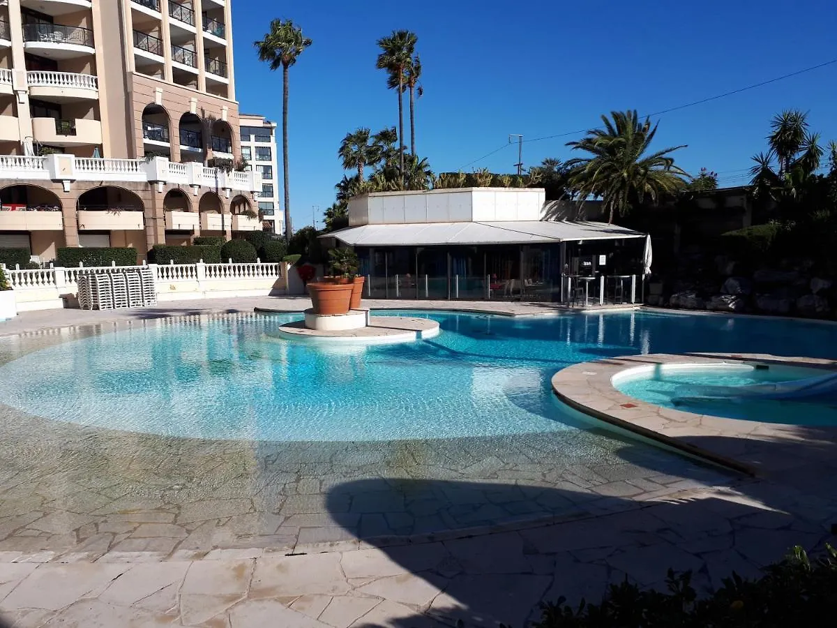 2 Pieces Refait A Neuf Cannes La Bocca